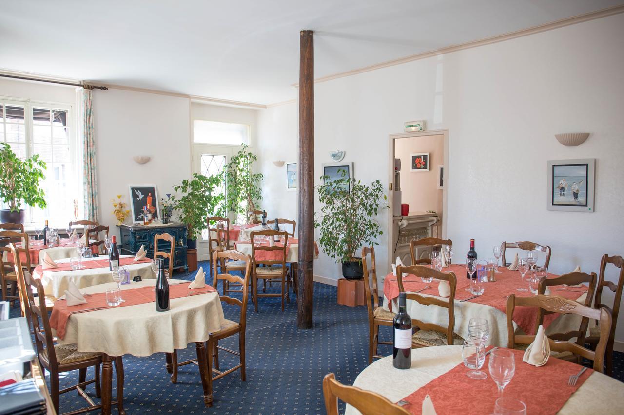 Le Sauvage Hotel Chateau-Renard ภายนอก รูปภาพ